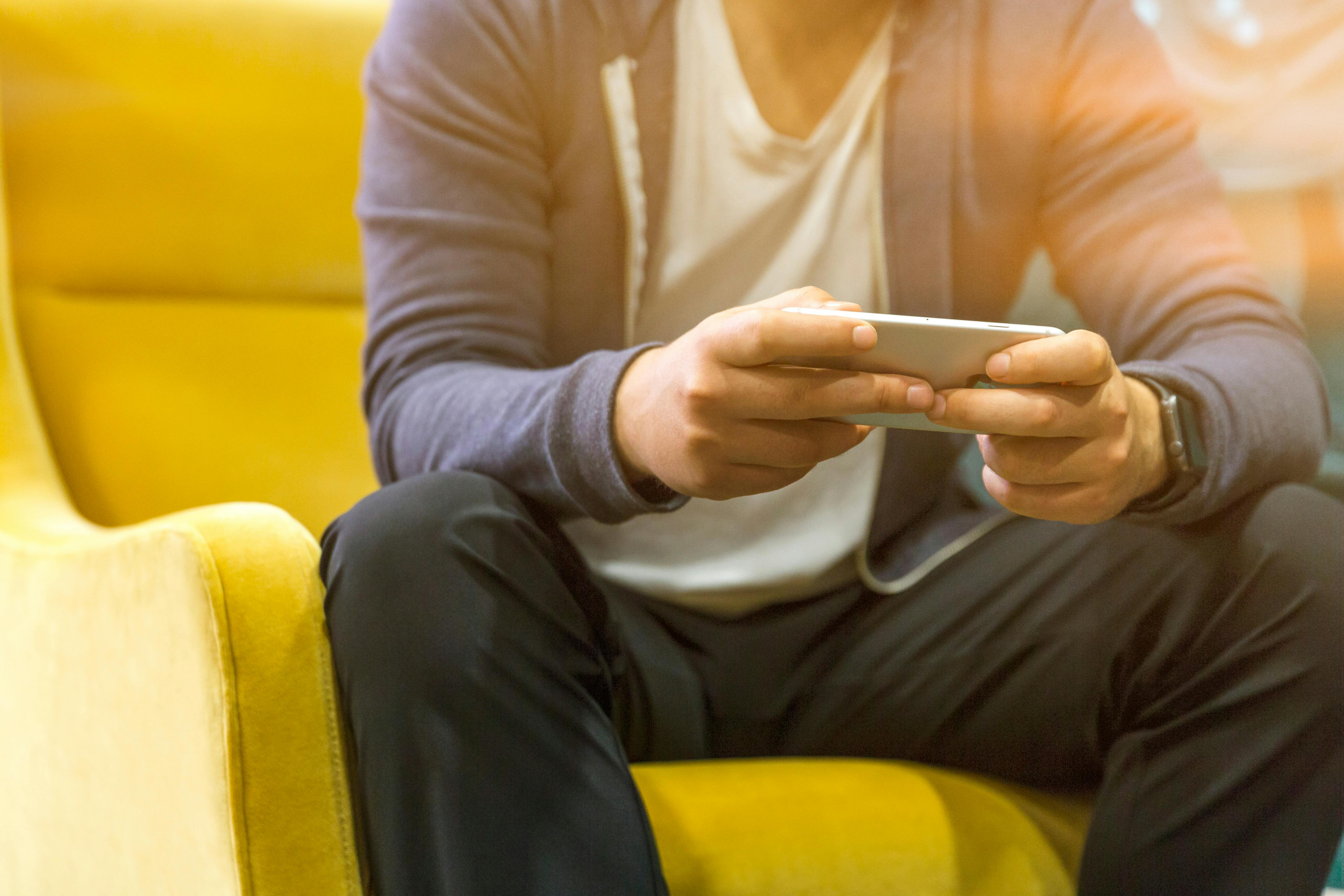 What Android and iPhone Users Can AirDrop Between Each Other